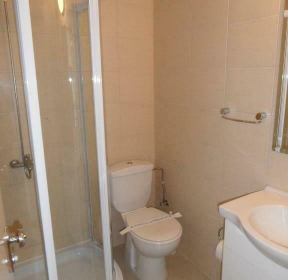 اتاق استاندارد, Oaza Inn