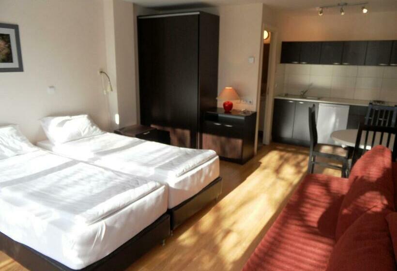 استودیوی استاندارد اینتریور, Oaza Inn