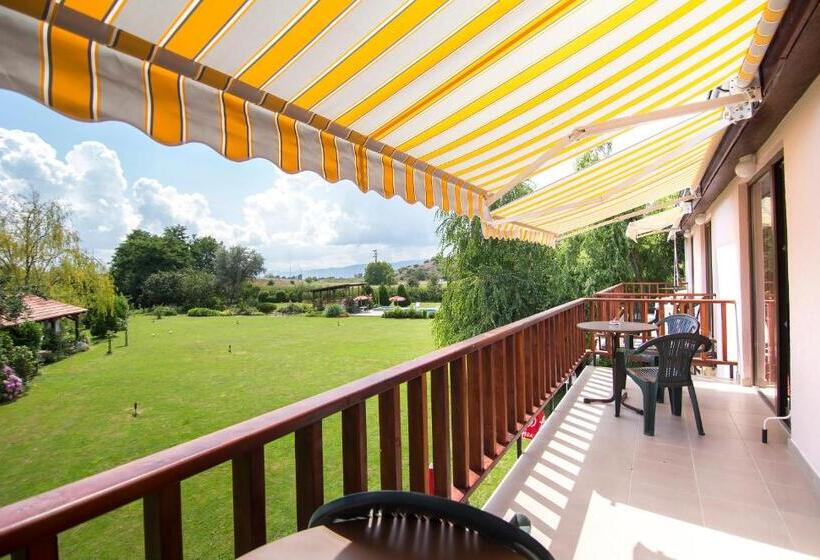 اتاق استاندارد با بالکن, Oaza Inn