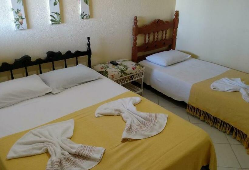 スタンダードトリプルルーム, Pousada Zekas