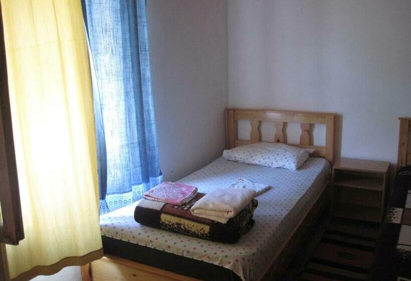 Номер Стандарт Четырехместный Совместный Санузел, Rupa Guest House