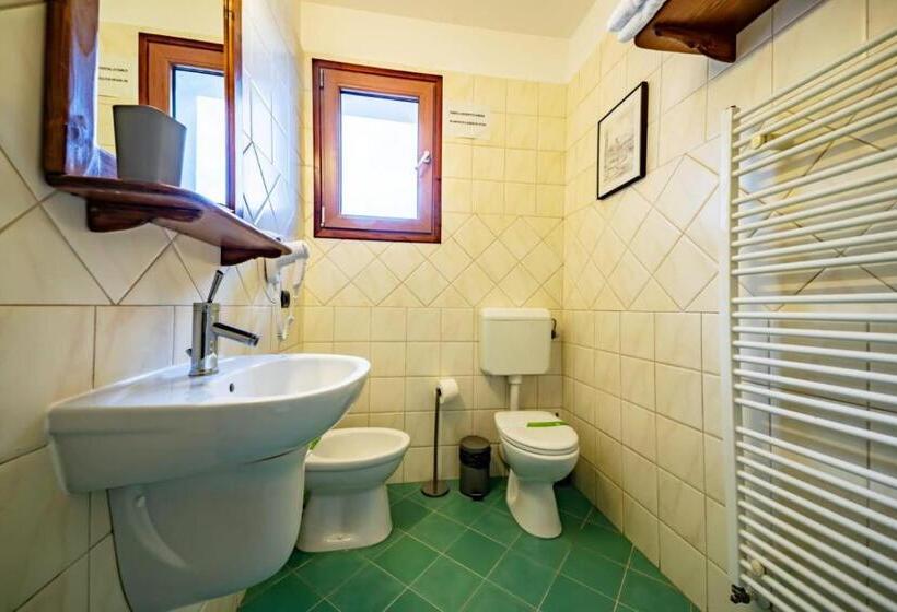 غرفة أساسية, Trattoria Al Gallo