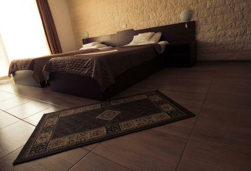 Номер Стандарт, Pensiunea Johanna