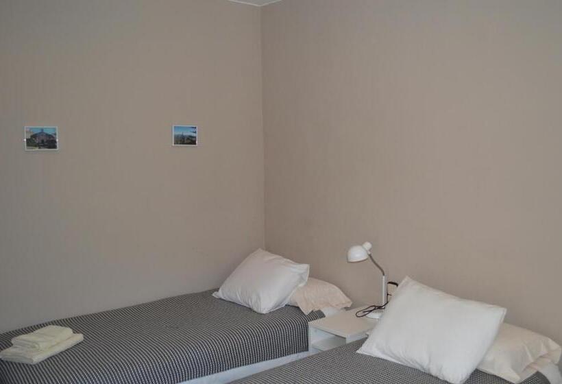 标准三人间, Fonda Ca La Paula