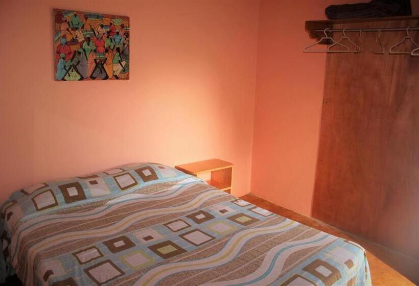 اتاق اکونومی با حمام مشترک, Gipsy Ranch Rooms