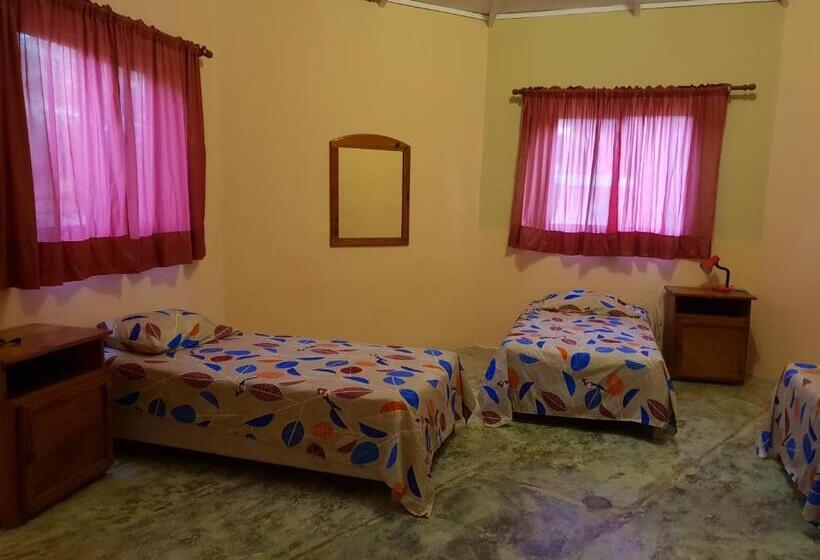 בית, 3 חדרי שינה, Gipsy Ranch Rooms