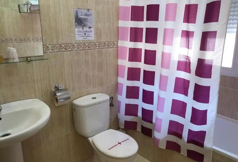 スタンダードルーム, Hostal 82