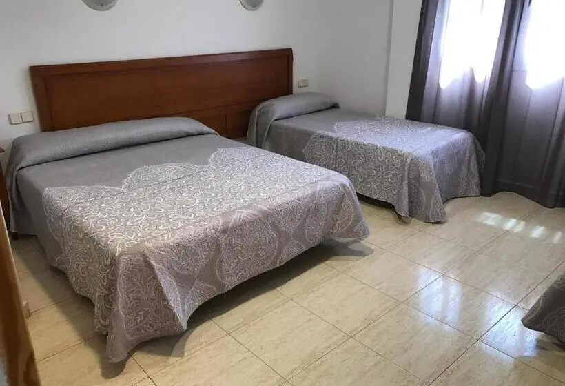 スタンダード４人部屋, Hostal 82