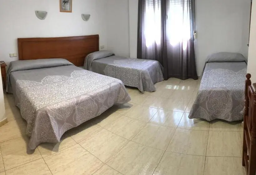 スタンダード４人部屋, Hostal 82