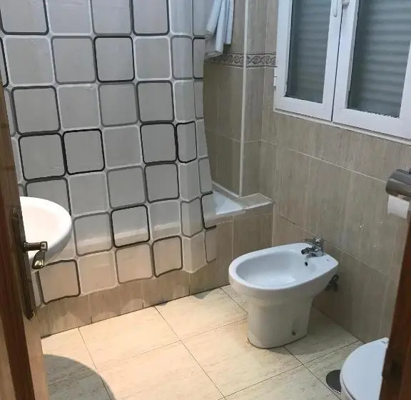 スタンダード5人部屋, Hostal 82