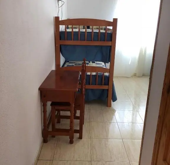 スタンダード5人部屋, Hostal 82