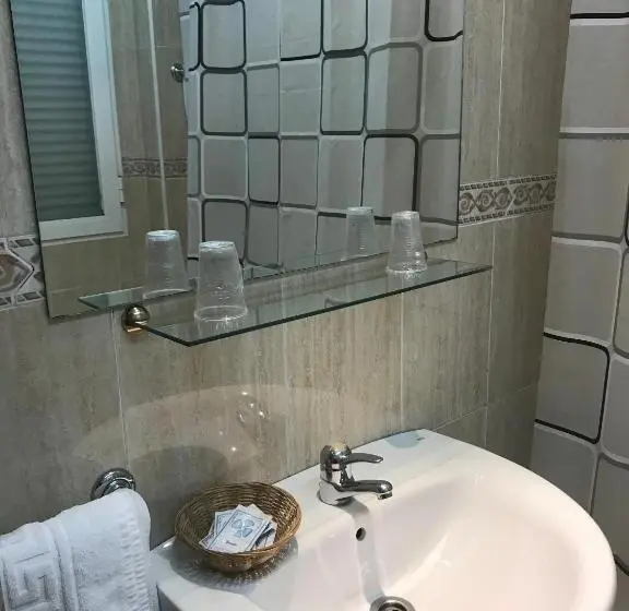 スタンダード5人部屋, Hostal 82