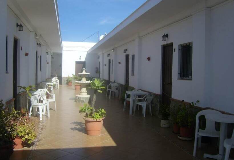 חדר סטנדרט לשלושה, Hostal El Canario