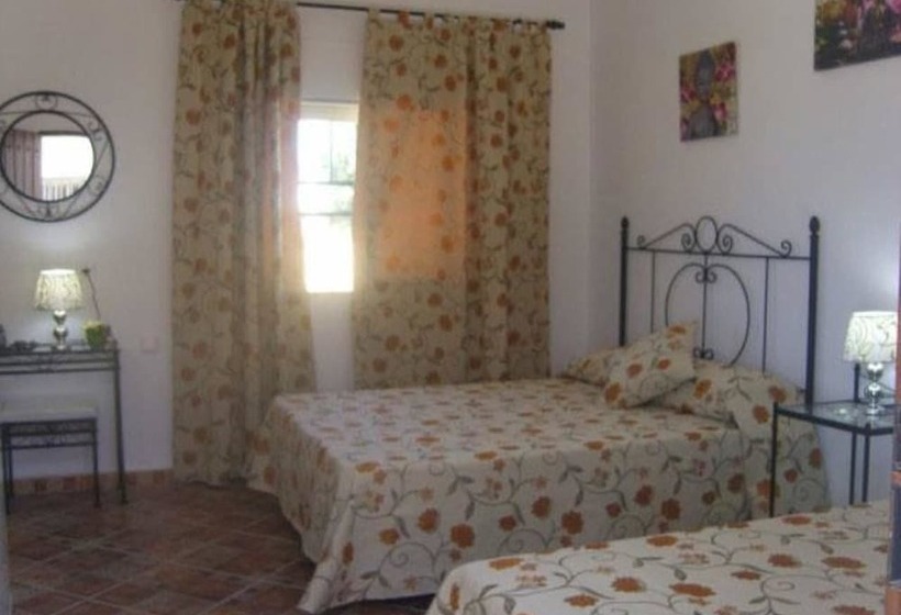 חדר סטנדרט לשלושה, Hostal El Canario