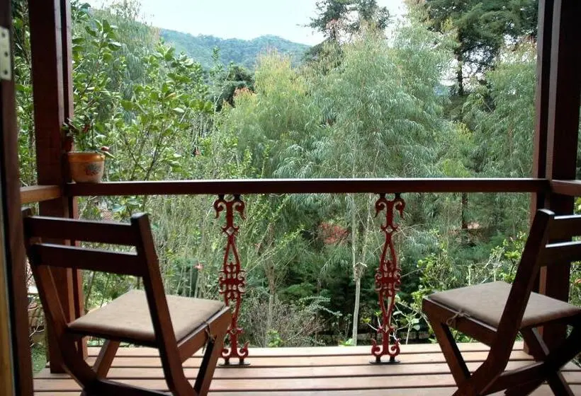 کلبه ییلاقی, Pousada Moria