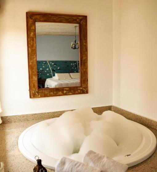 اتاق مستر, Pousada Neuza Barbosa