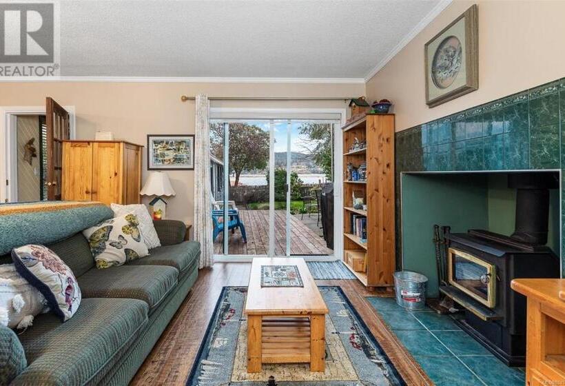 1 Yatak Odalı Ev, Salty Towers Ocean Front Cottages