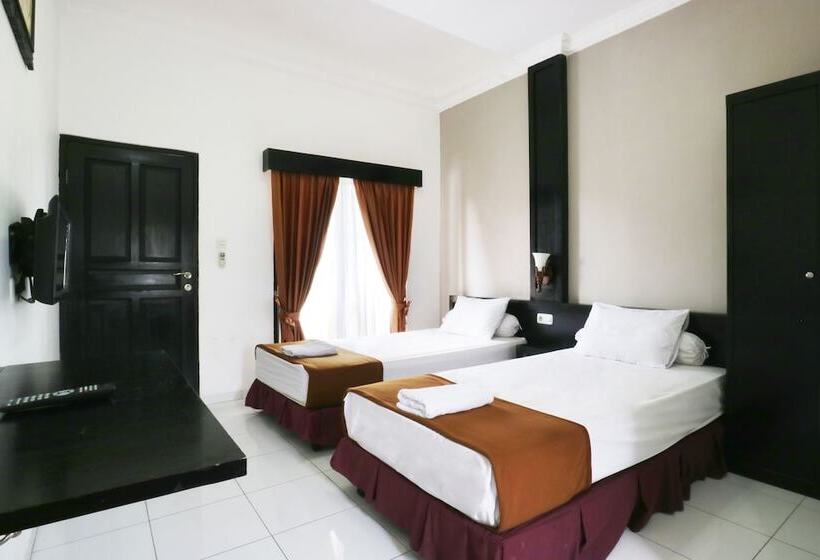 デラックスルーム, Warapsari Inn