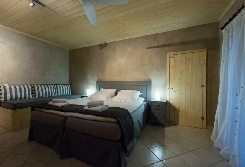 اتاق استاندارد با چشم‌انداز دریا, Enetiko Resort
