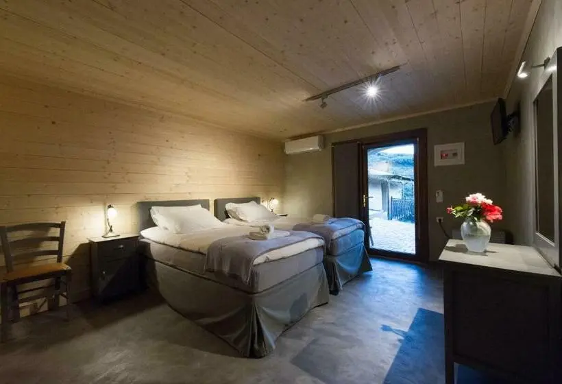 اتاق استاندارد با چشم‌انداز دریا, Enetiko Resort