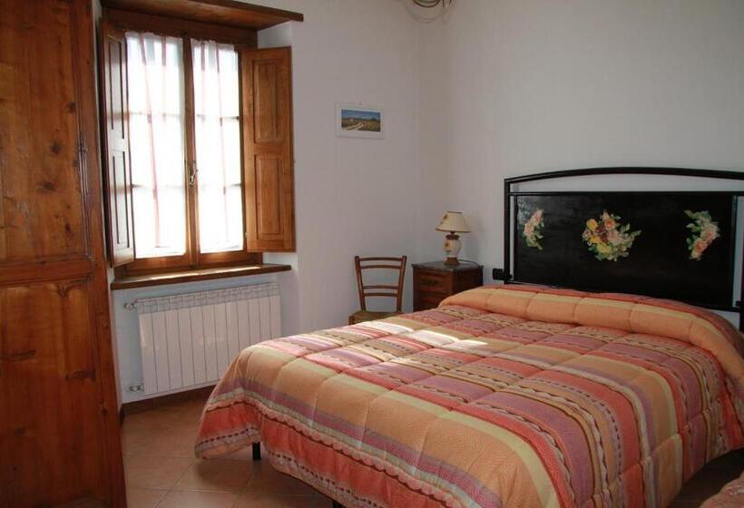 Стандартный внешний трехместный номер с ванной комнатой, Agriturismo Podere Fiume