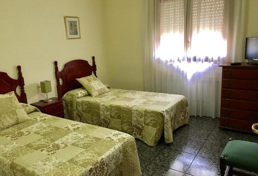 חדר סטנדרט, Hostal El Violí