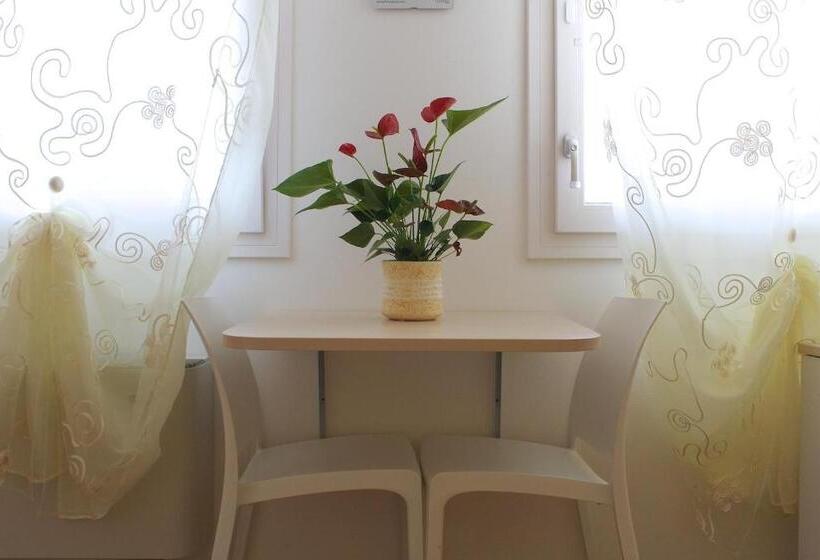 身障者適用スタンダードルーム, La Via Del Volano