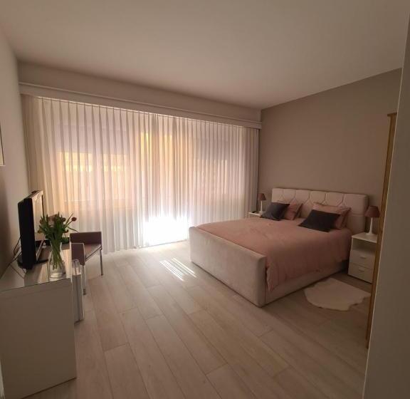 اتاق استاندارد با چشمانداز دریاچه, Osteria La Riva