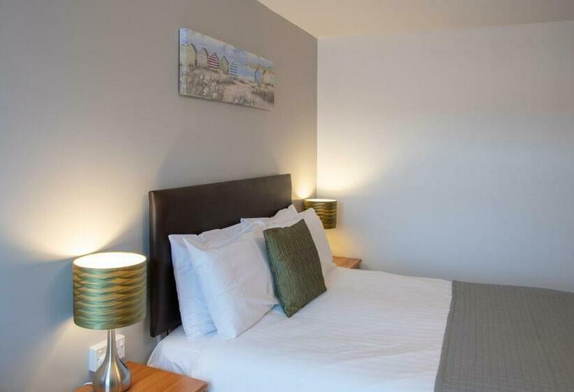 Quarto Estandar, Q Accommodation