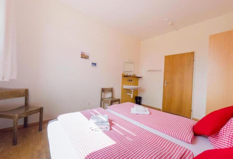 Номер Стандарт Совместная Ванная, Berggasthaus Tannalp