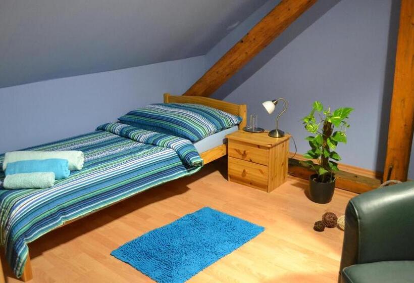 Номер Стандарт Индивидуальный, Byron