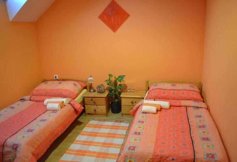 Номер Стандарт, Byron