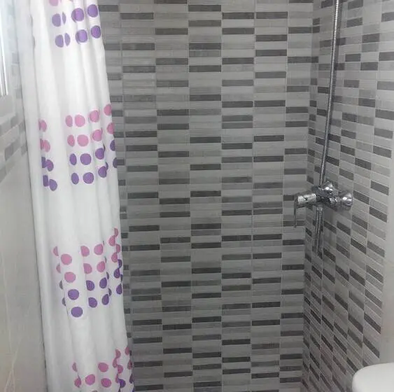 اتاق استاندارد یک نفره, Hostal Ocana Manilva