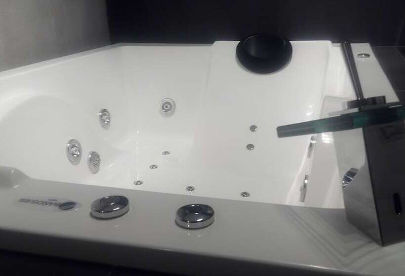 자쿠지 스위트, Hostal Ocana Manilva
