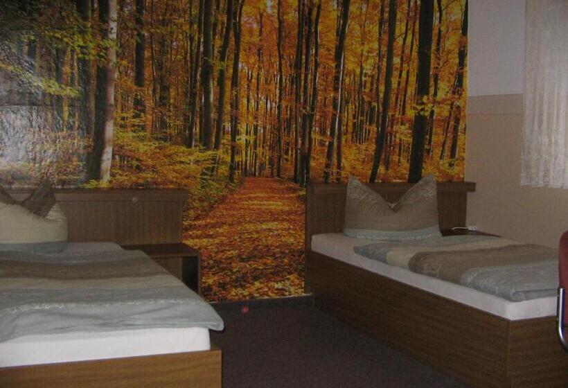 Номер Стандарт Трехместный, Pension City