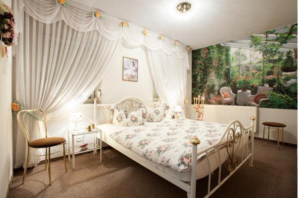 套房, Pension City