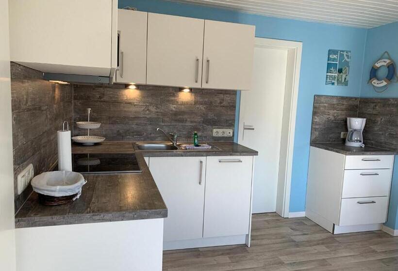 شقة غرفة واحدة, Pension Windrose