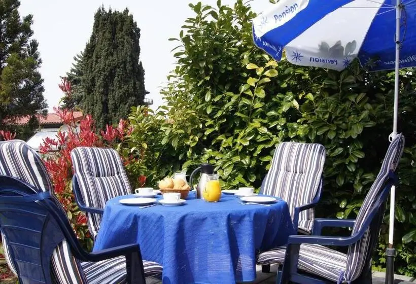 Huoneisto 1 Makuuhuone Terassi, Pension Windrose