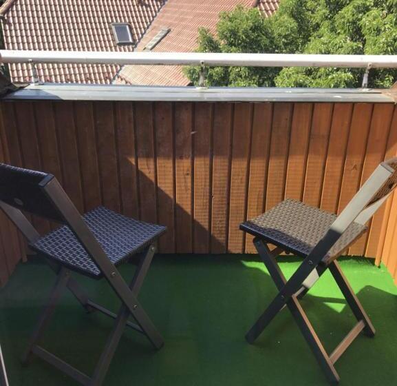 غرفة قياسية مزوَّدة بشُرفة, Pension Windrose