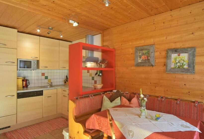 شقة غرفة واحدة, Haus Hasslacher