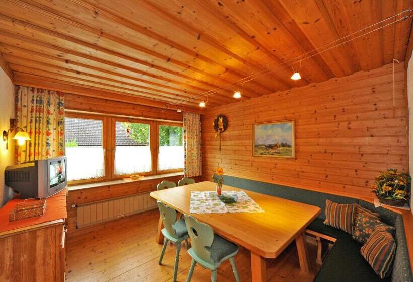 شقة غرفتين, Haus Hasslacher