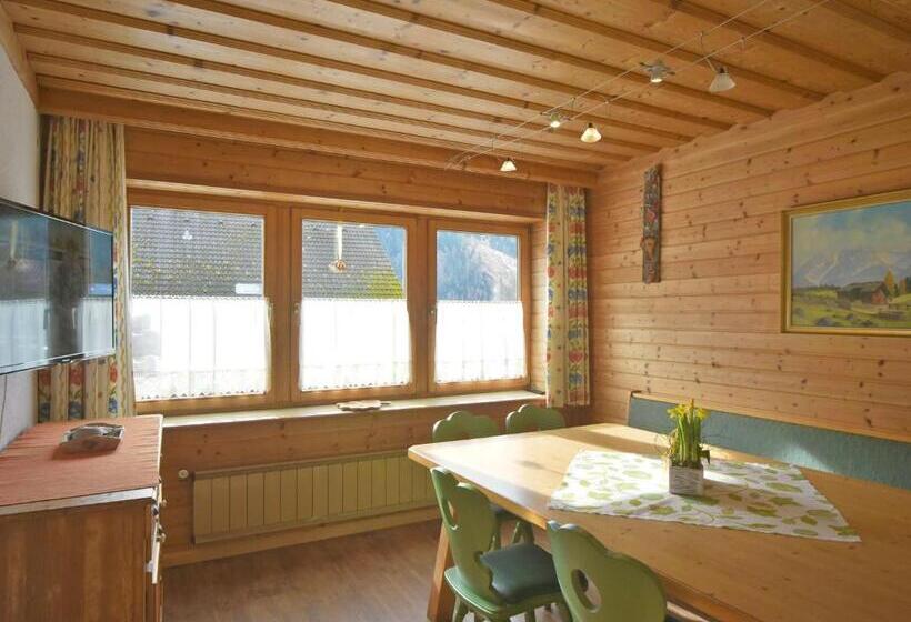 شقة غرفتين, Haus Hasslacher