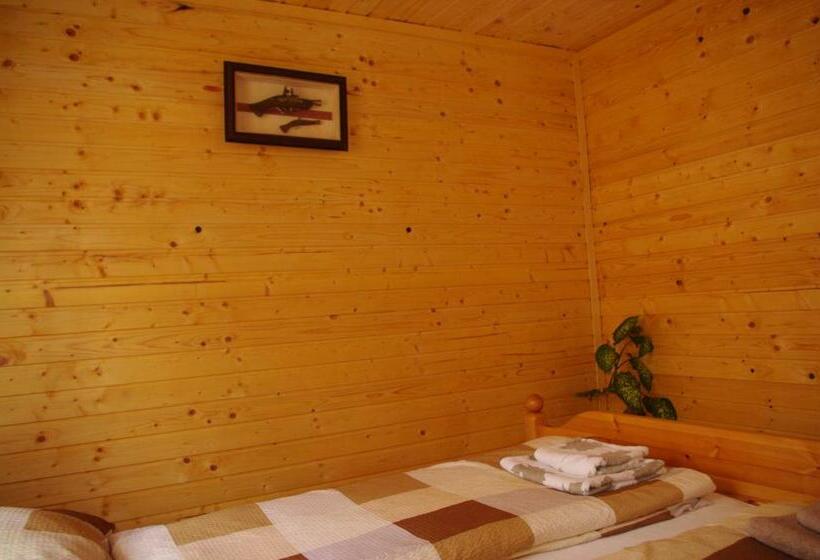 Семейные Апартаменты, Horváth Kert Vendégház