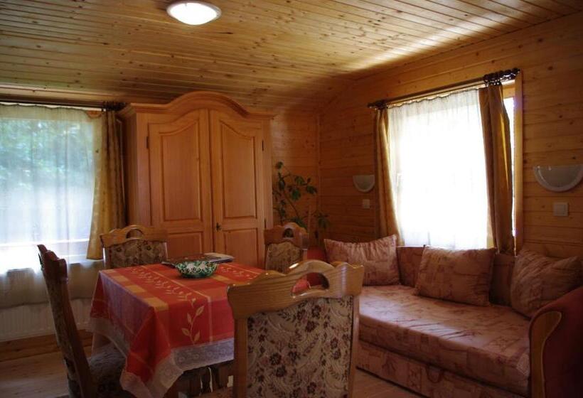 Семейные Апартаменты, Horváth Kert Vendégház