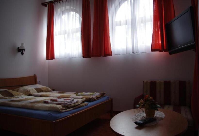 Апартаменты 2 Спальни, Horváth Kert Vendégház