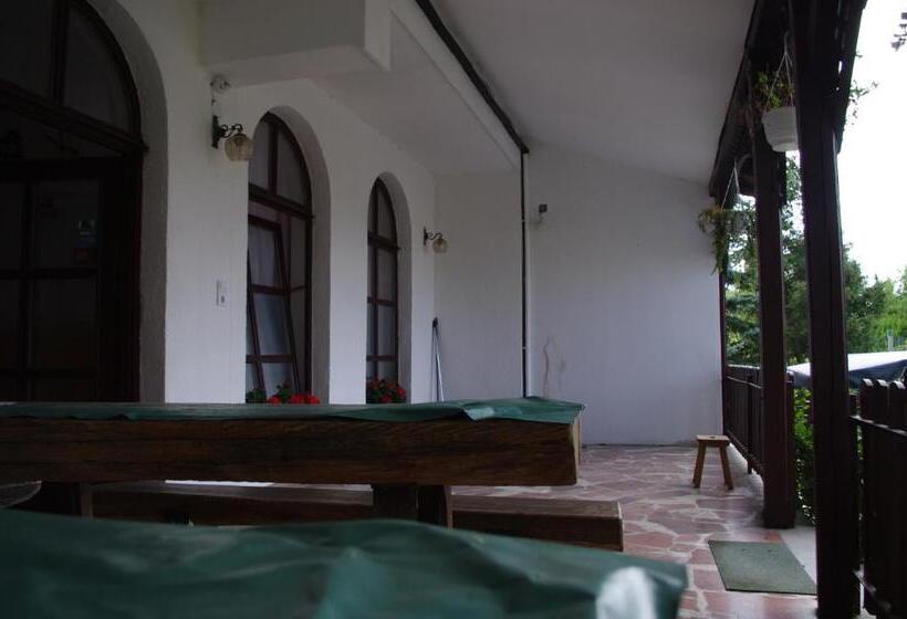 Апартаменты 2 Спальни, Horváth Kert Vendégház