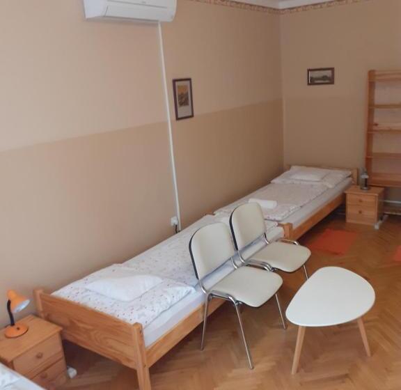 غرفة عادية خماسية, Kurca Parti Vendégház