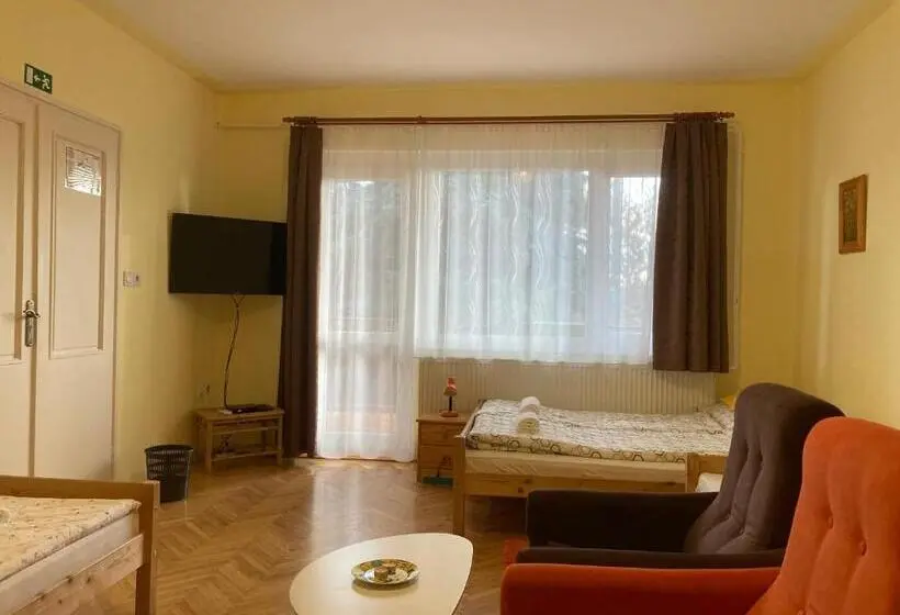 ファミリールーム, Kurca Parti Vendégház