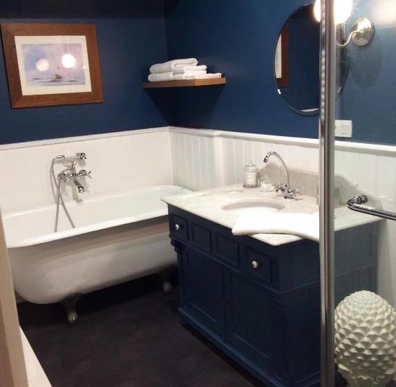 اتاق سوپریور سه تخته, La Gougeonnais