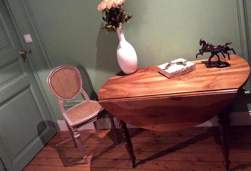 اتاق سوپریور سه تخته, La Gougeonnais